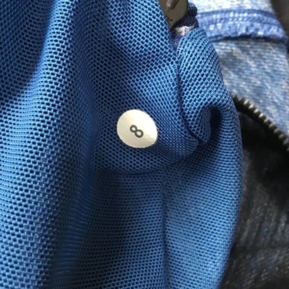 Lululemon Slub Denim lightweight jacket size 8 *EUC - Picture 11 of 13